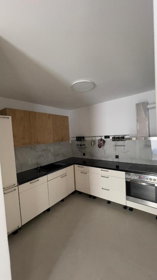 Апартаменти Apartman Lux Zepce Екстер'єр фото